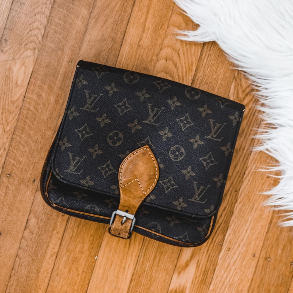 Auth LOUIS VUITTON Cartouchiere Crossbody Bag